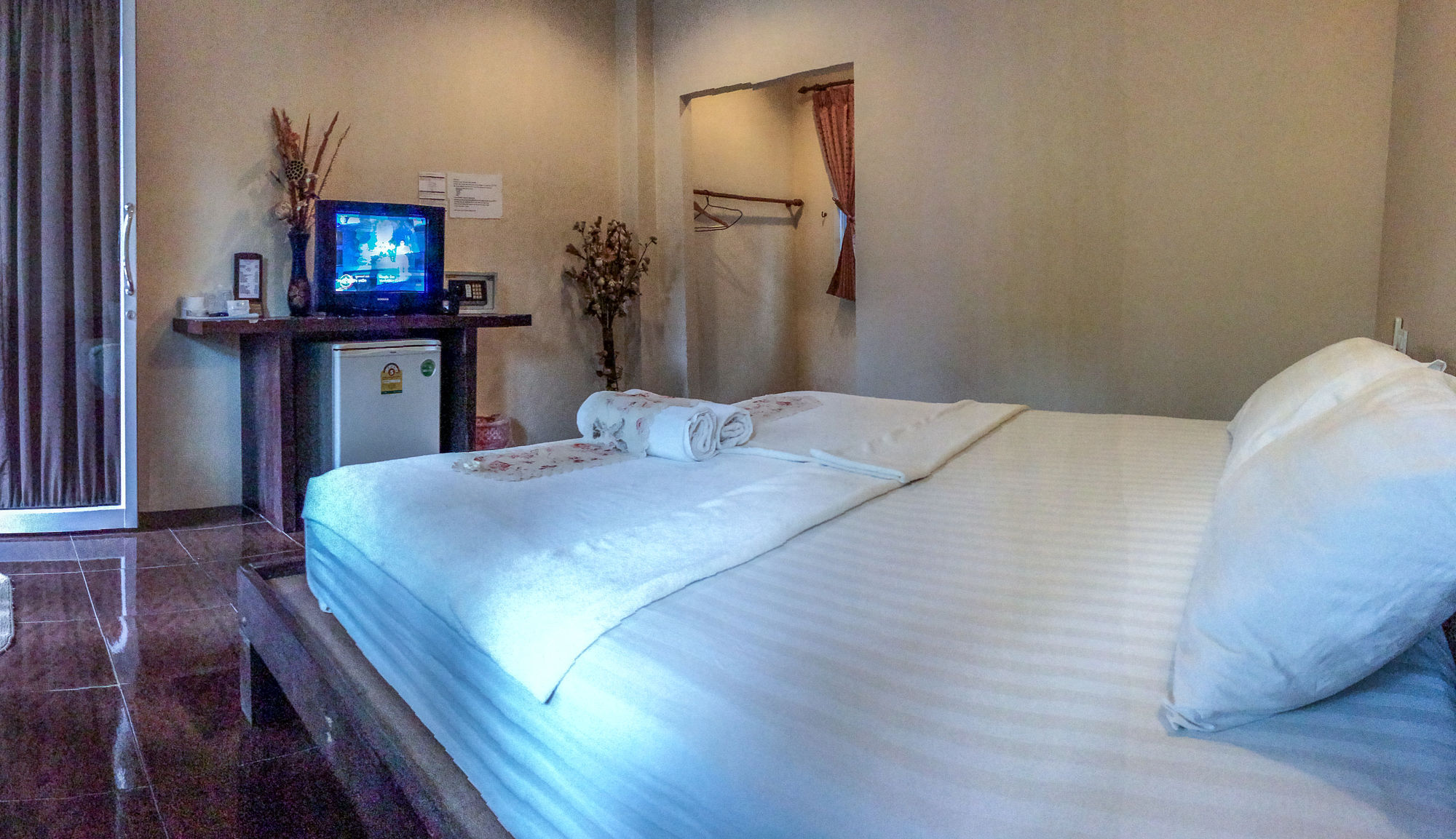 Silver Sands Beach Resort Koh Tao Exteriör bild