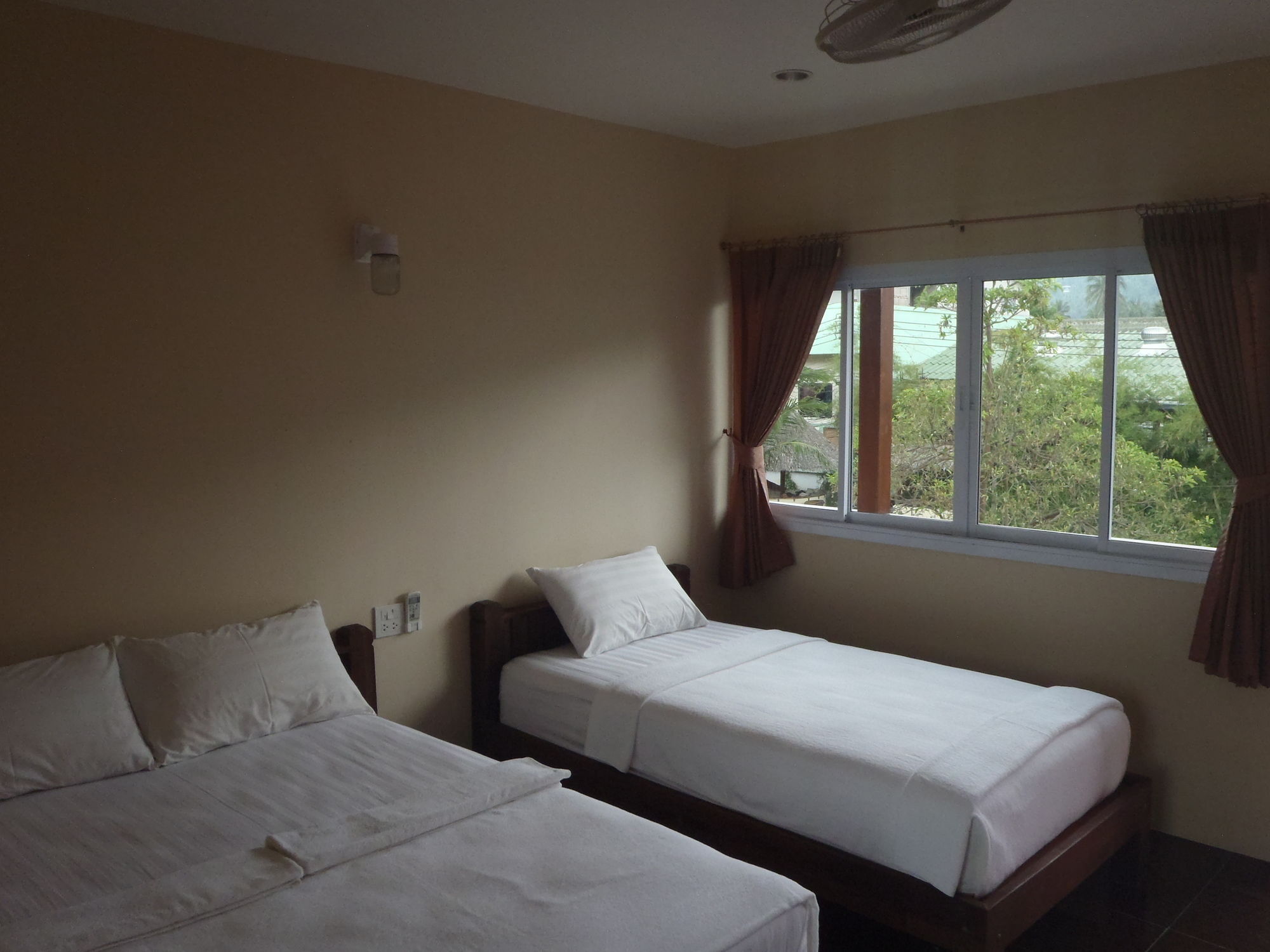 Silver Sands Beach Resort Koh Tao Exteriör bild